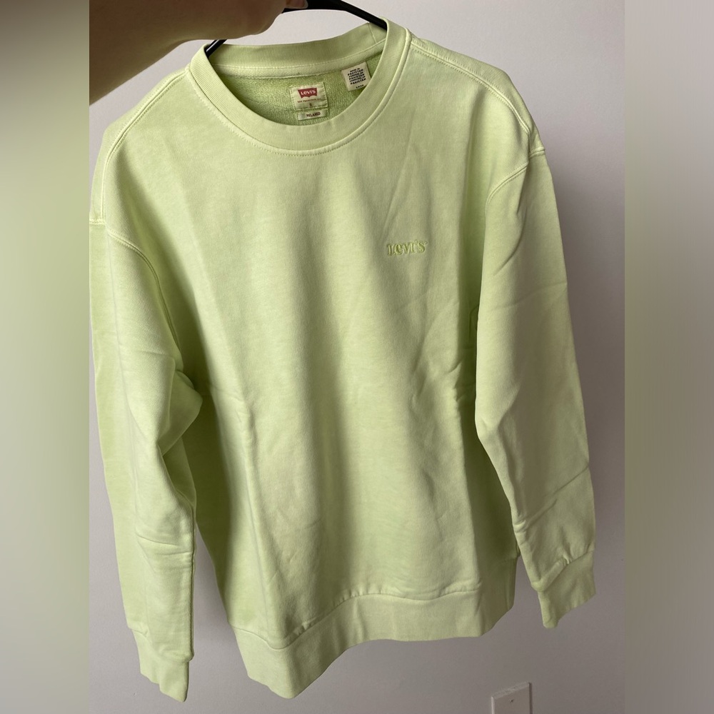 Levi's Garment Dye Crew Neck Sweatshirt Cotton lime green Relaxed size S NWT - Picture 3 of 9